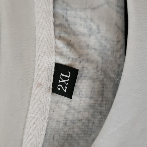 Nwot! Custom diamond tshirt skulls - Picture 11 of 12